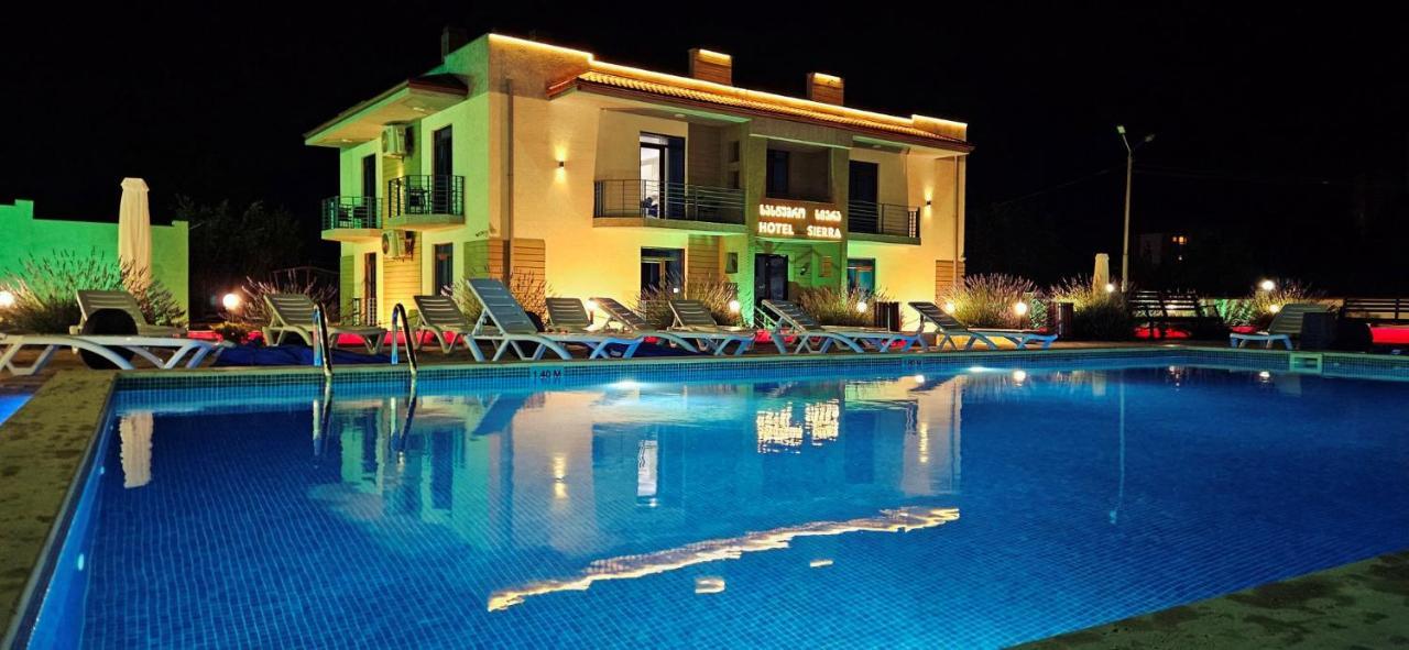 Sierra Hotel Tbilisi Bagian luar foto