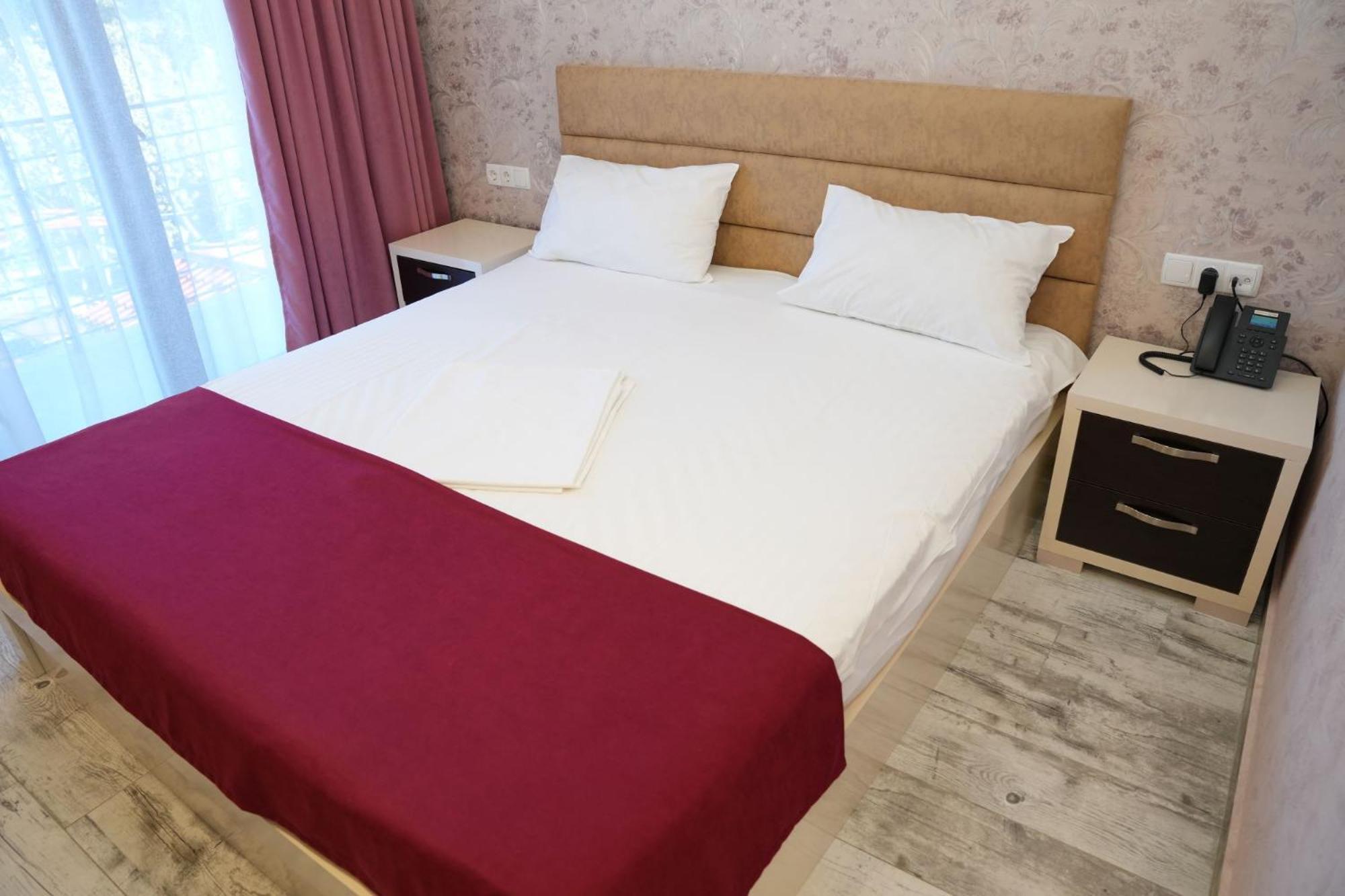 Sierra Hotel Tbilisi Bagian luar foto