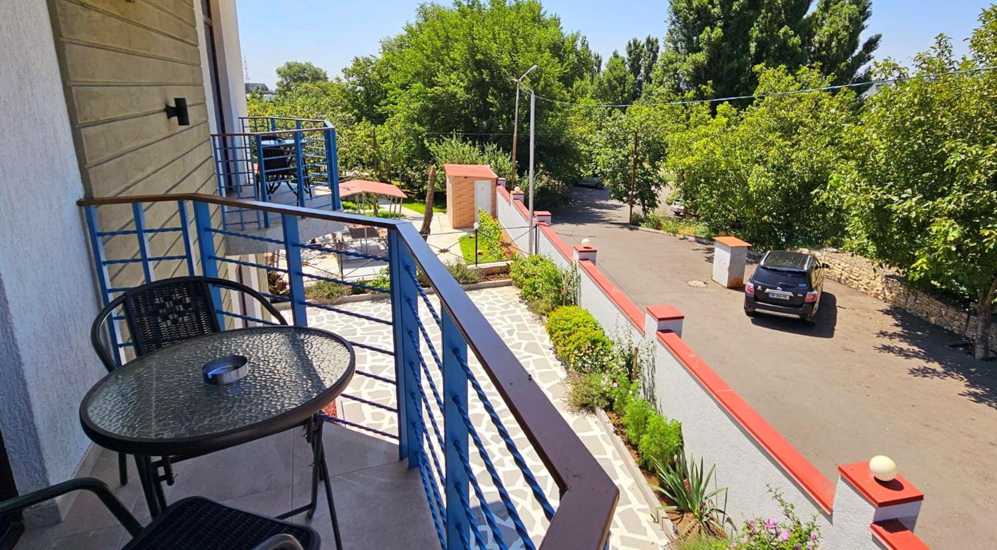 Sierra Hotel Tbilisi Bagian luar foto