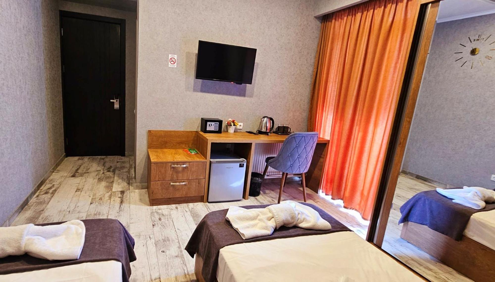 Sierra Hotel Tbilisi Bagian luar foto