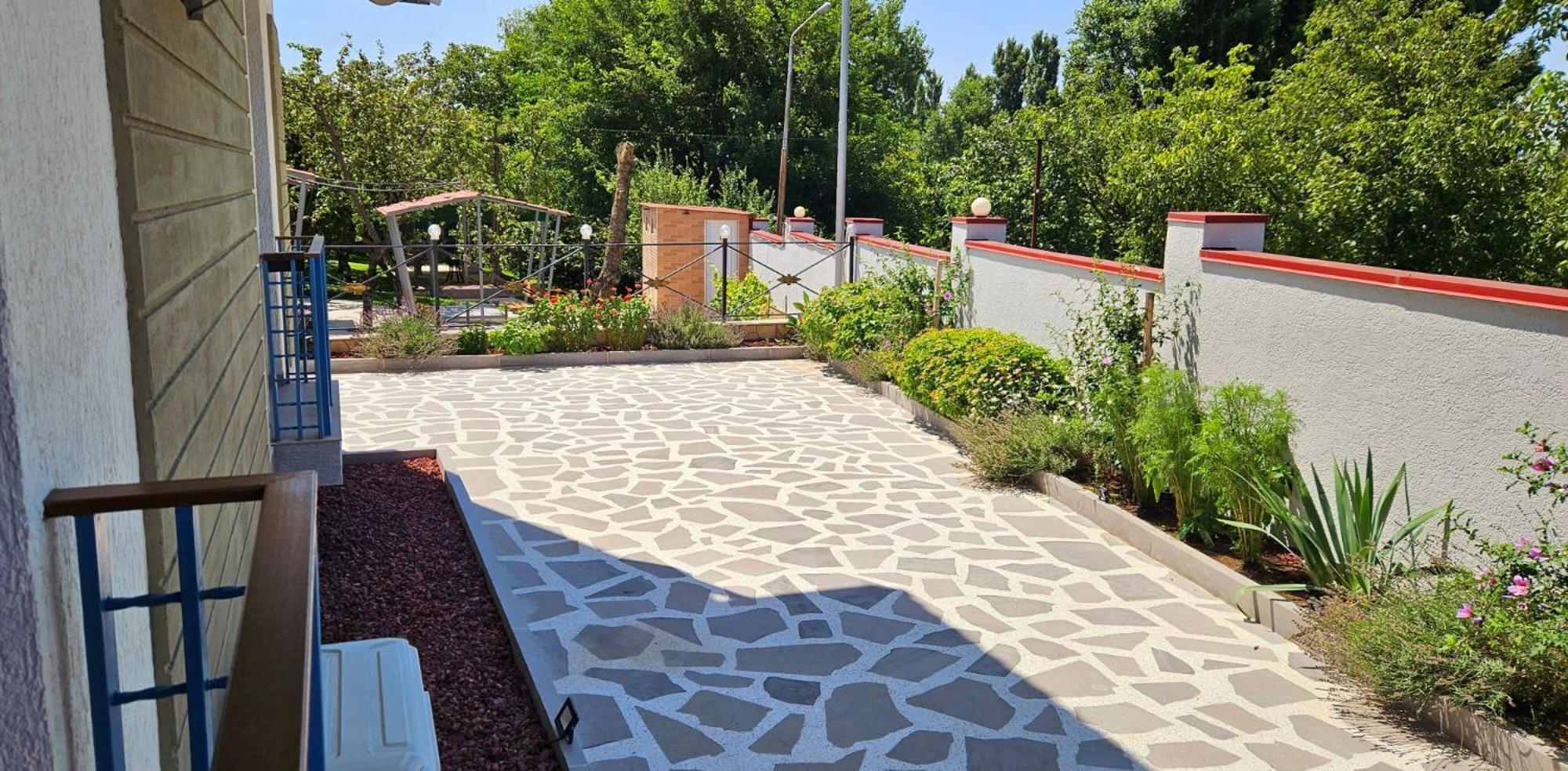 Sierra Hotel Tbilisi Bagian luar foto